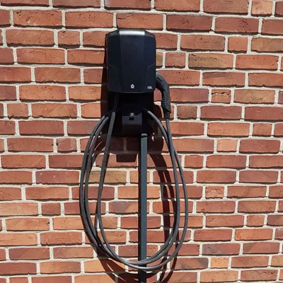 Realizácia nabíjacej stanice pre elektromobil