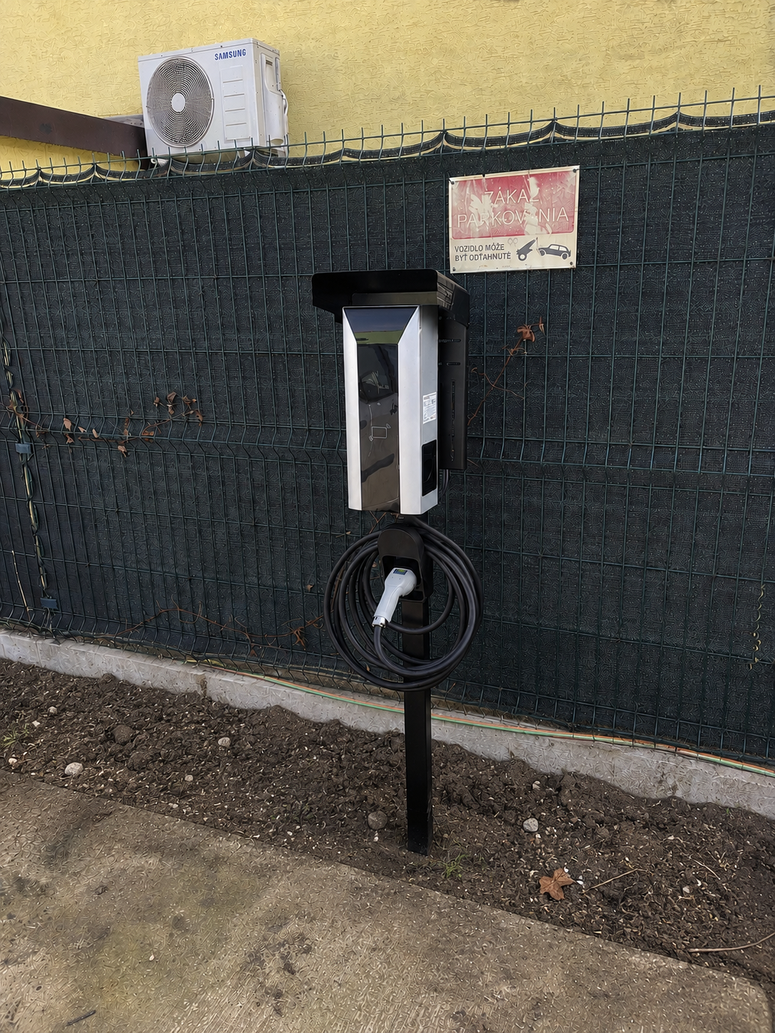 Nabíjanie elektromobilu cez domáci wallbox