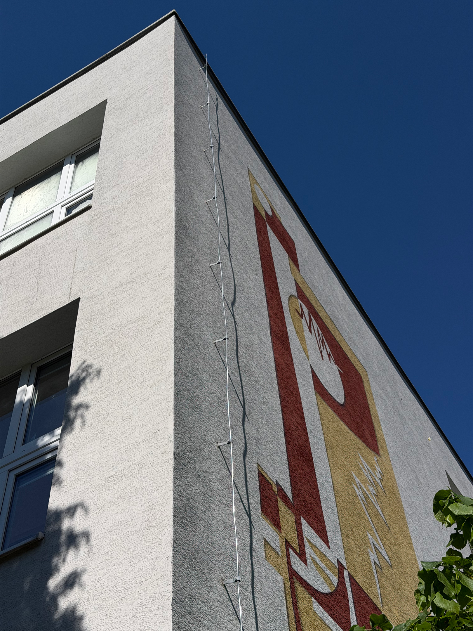 Realizácia montáže bleskozvodu a uzemnenia na objekte v Bratislave